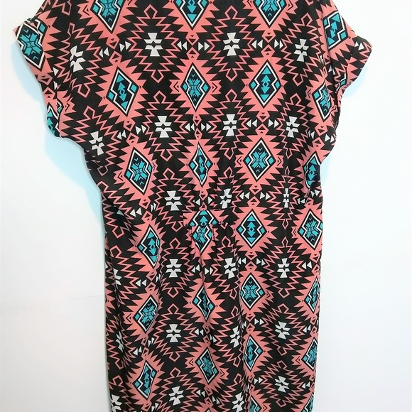 Pink Rose Aztec patterened Dress Size L - Picture 8 of 8